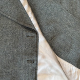 جزییات پارچه جناقی و آستر راهراه کت زنانه مدل هایزل