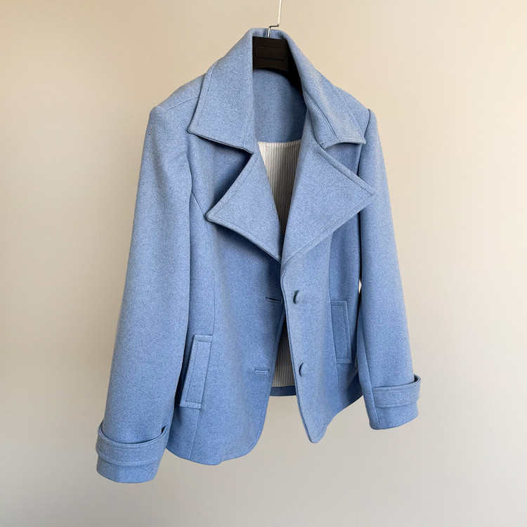 پالتو زنانه فوتر زمستانه با یقه پهن و فرم کلاسیک