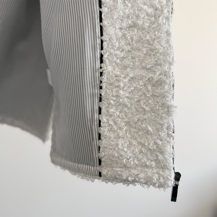 نمای داخلی پالتو زنانه ملودی با آستر راهراه