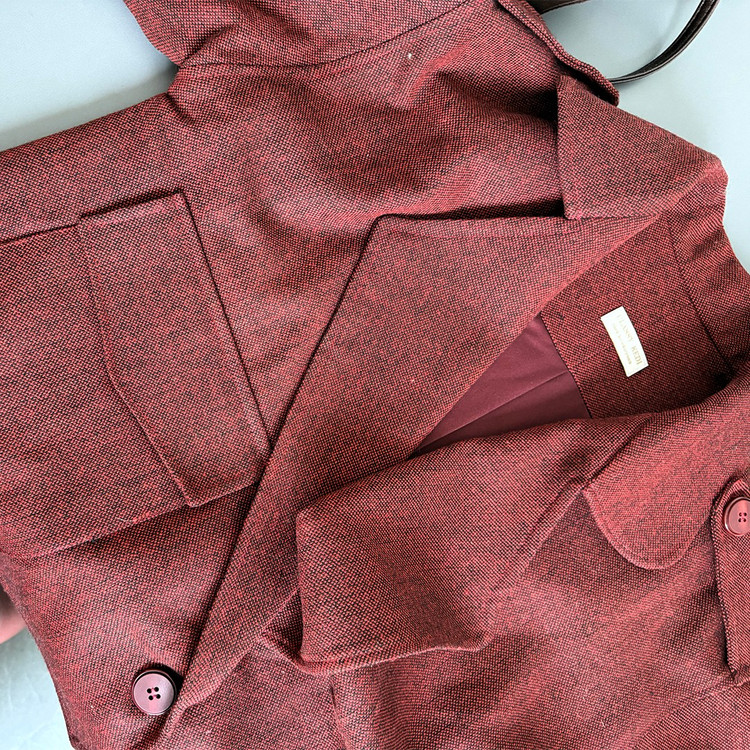 جزییات یقه و برش جلوی کت زنانه زمستانی زاراژ