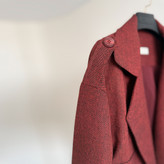 جزییات دکمه و سرشانه کت زنانه مدل زاراژ